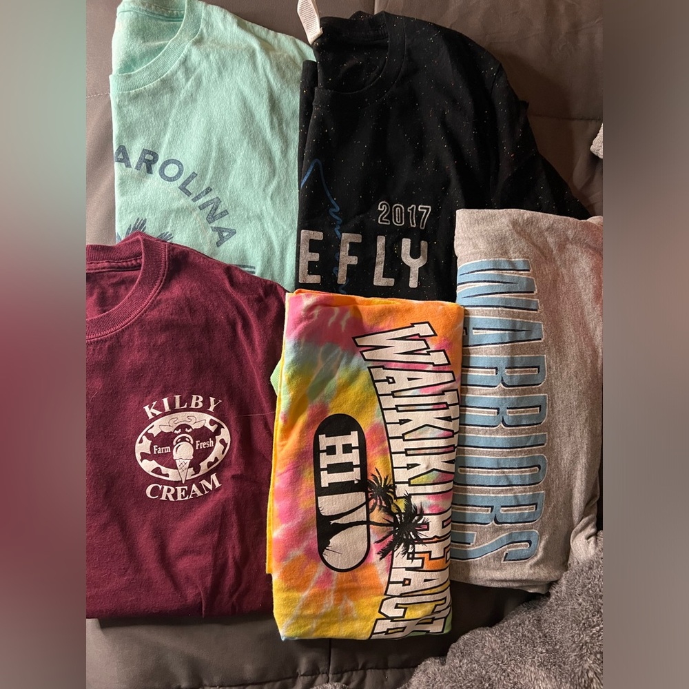 3 T-shirts & 2 long sleeves